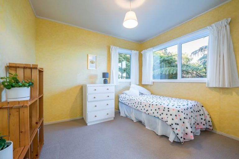 Photo of property in 7 Te Whiti Grove, Korokoro, Lower Hutt, 5012