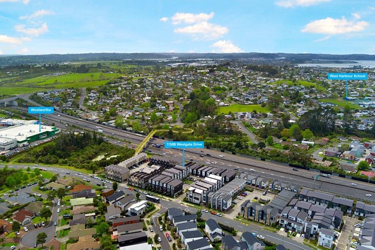 Photo of property in 7/30b Westgate Drive, Massey, Auckland, 0614