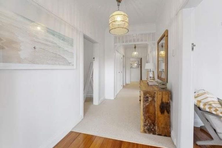 Photo of property in 6 Ngaio Street, Strandon, New Plymouth, 4312