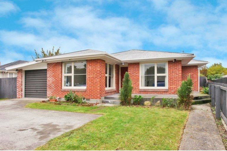 Photo of property in 55 Cutts Road, Russley, Christchurch, 8042