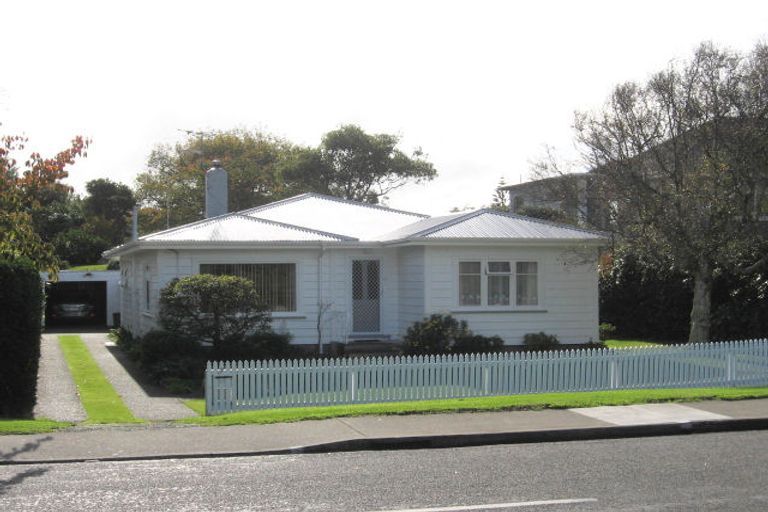 Photo of property in 7-7a Weka Road, Raumati Beach, Paraparaumu, 5032