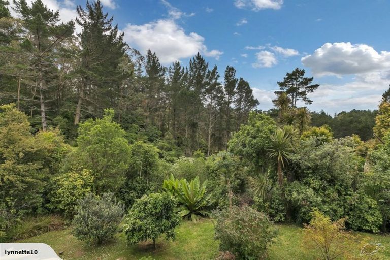 Photo of property in 142 Wade River Road, Wade Heads, Whangaparaoa, 0932