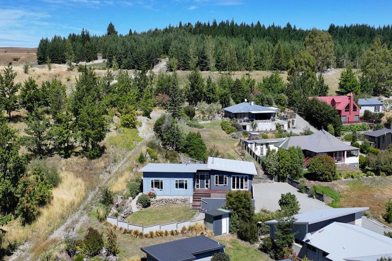 Photo of property in 26 Hamilton Drive, Lake Tekapo, 7999