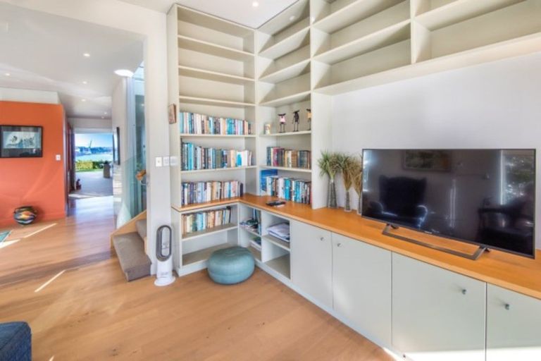 Photo of property in 59a Stanley Point Road, Stanley Point, Auckland, 0624