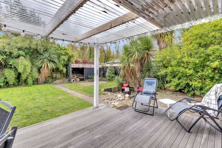 Photo of property in 12 Mckenzie Place, Waikuku Beach, 7402