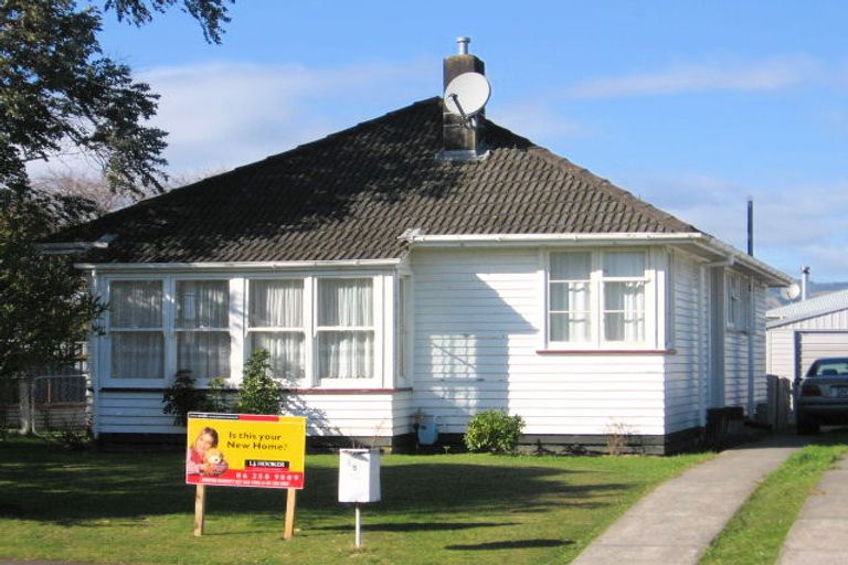 Photo of property in 5 Iona Street, Hokowhitu, Palmerston North, 4410