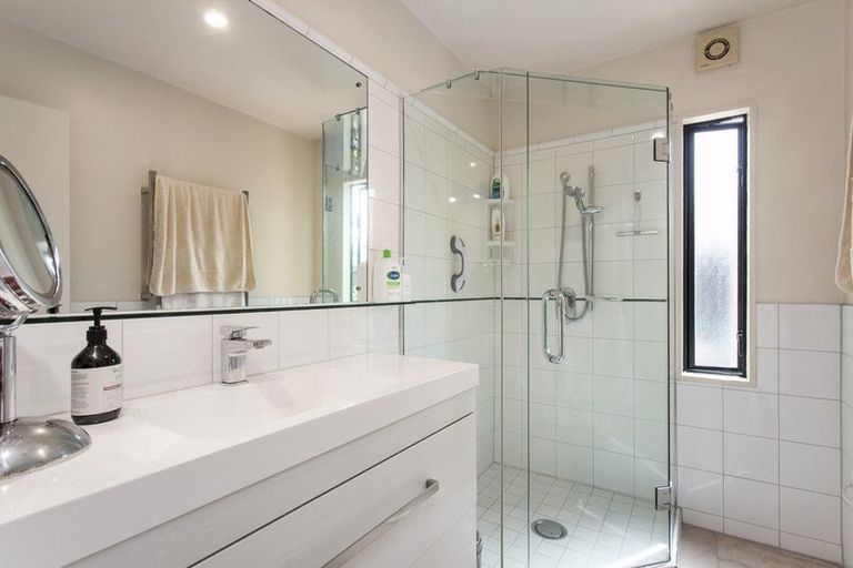 Photo of property in 9 Buxton Terrace, Saint Martins, Christchurch, 8022