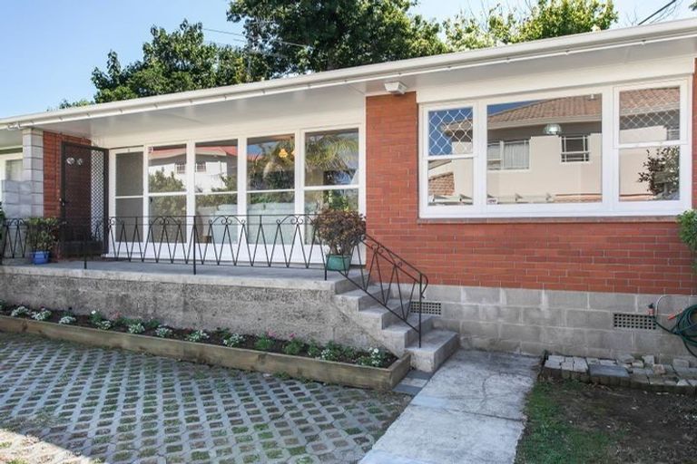 Photo of property in 5/8 Tawera Road, Greenlane, Auckland, 1051