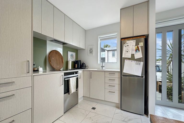 Photo of property in 7/24 Kelwyn Road, Kelston, Auckland, 0602