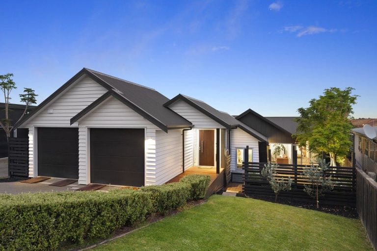 Photo of property in 11 Knoll Rise, Pukekohe, 2120