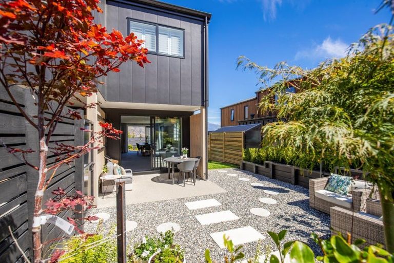 Photo of property in 6 Platinum Ridge, Wanaka, 9305