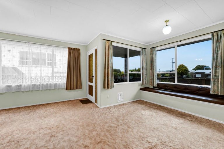 Photo of property in 17a Hamlet Street, Stratford, 4332