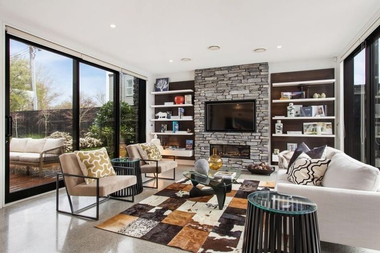 Photo of property in 79 Fendalton Road, Fendalton, Christchurch, 8014