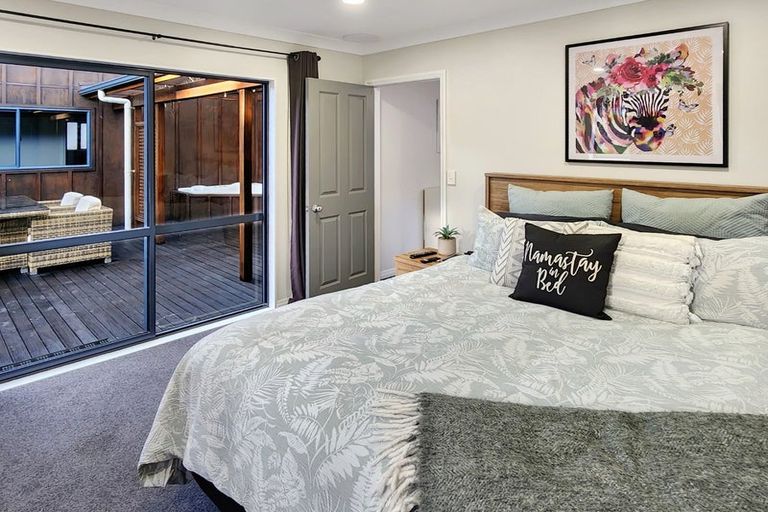 Photo of property in 16 Birkinshaw Grove, Riverstone Terraces, Upper Hutt, 5018