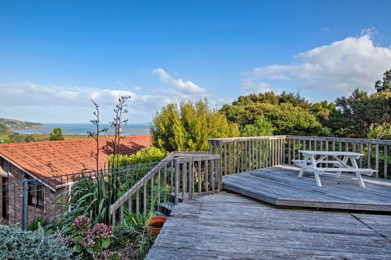 Photo of property in 24 Boeing Road, Onerahi, Whangarei, 0110