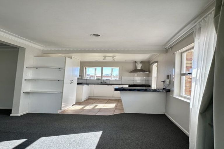 Photo of property in 2 Holden Place, Manukau, Auckland, 2025