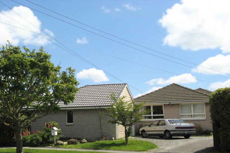 Photo of property in 51 Appleby Crescent, Burnside, Christchurch, 8053