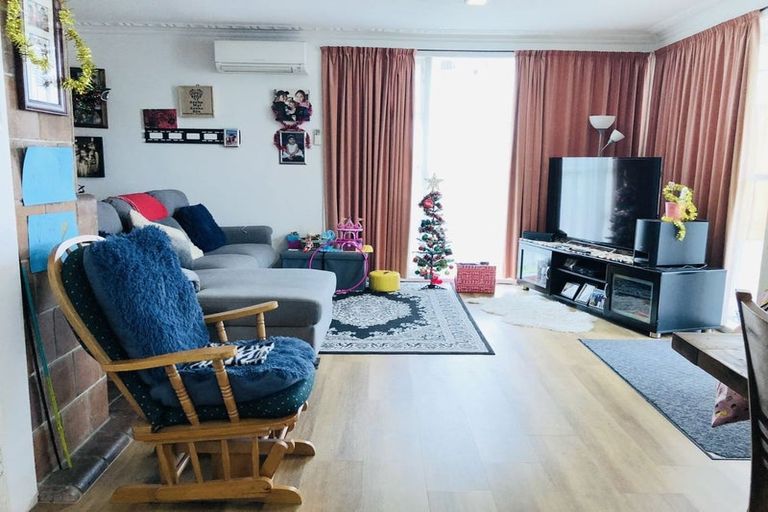 Photo of property in 119 Te Atatu Road, Te Atatu South, Auckland, 0610