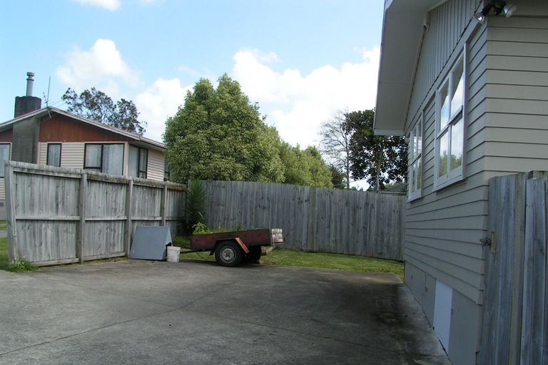 Photo of property in 10 Trojan Crescent, New Lynn, Auckland, 0600