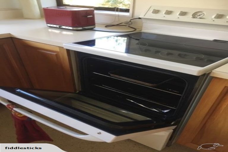 Photo of property in 1/146 Whitford Road, Somerville, Auckland, 2014