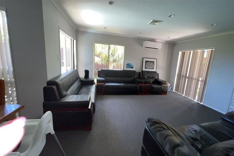 Photo of property in 14 Hawkley Close, Flat Bush, Auckland, 2019