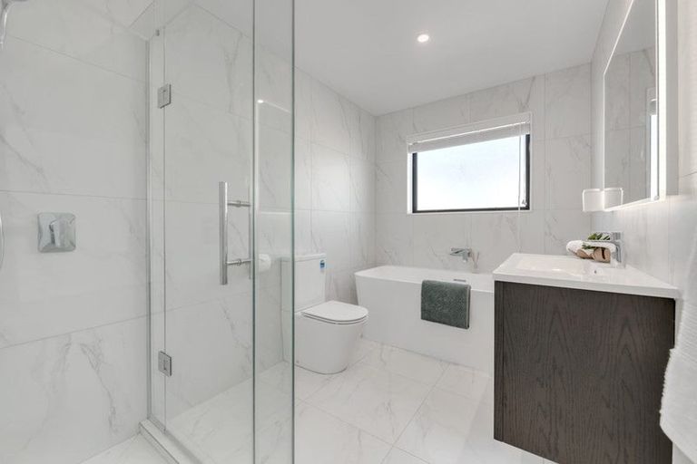 Photo of property in 80 Drumbuoy Drive, Flat Bush, Auckland, 2019