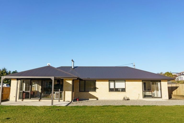 Photo of property in 29 Copinsha Street, Palmerston, 9430