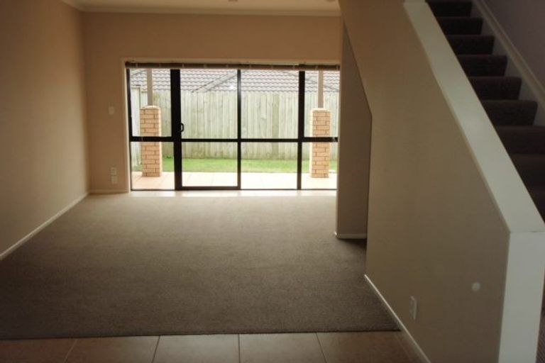 Photo of property in 10 Skip Lane, East Tamaki, Auckland, 2013