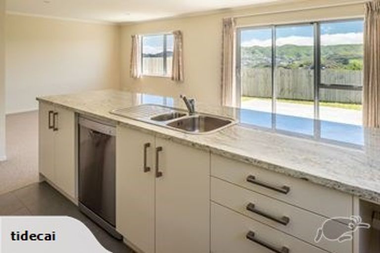 Photo of property in 223 Mark Avenue, Grenada Village, Wellington, 6037