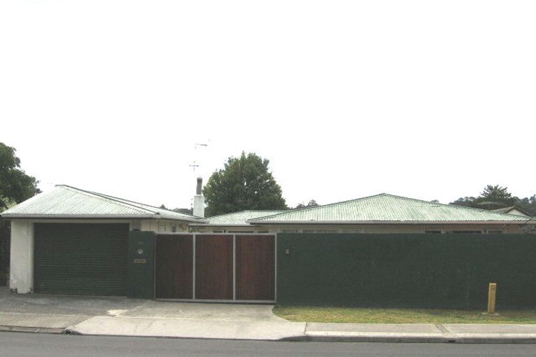 Photo of property in 180 Beach Haven Road, Beach Haven, Auckland, 0626