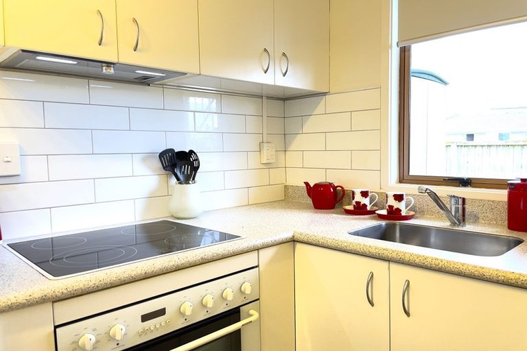 Photo of property in 4/773 Beach Road, Browns Bay, Auckland, 0630