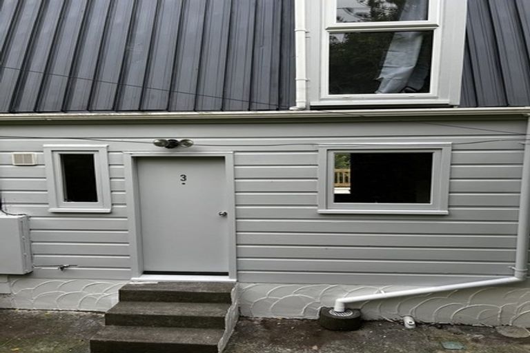 Photo of property in 3/49 Mandalay Terrace, Khandallah, Wellington, 6035