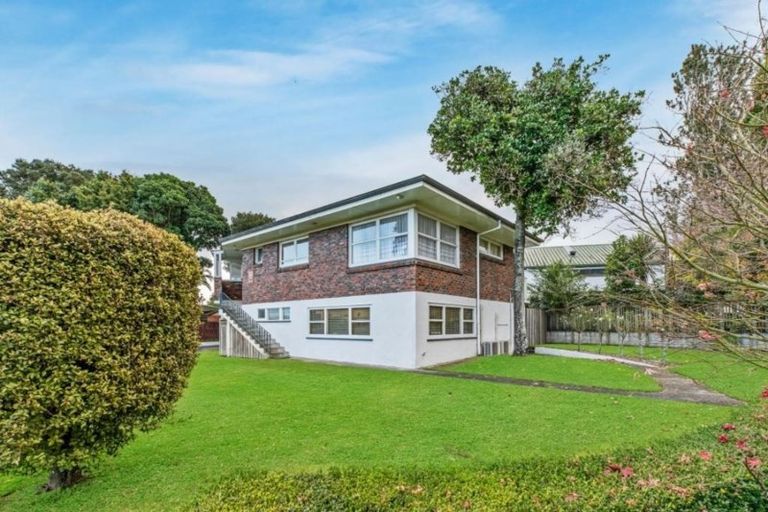 Photo of property in 1 Bushlands Place, Opaheke, Papakura, 2113