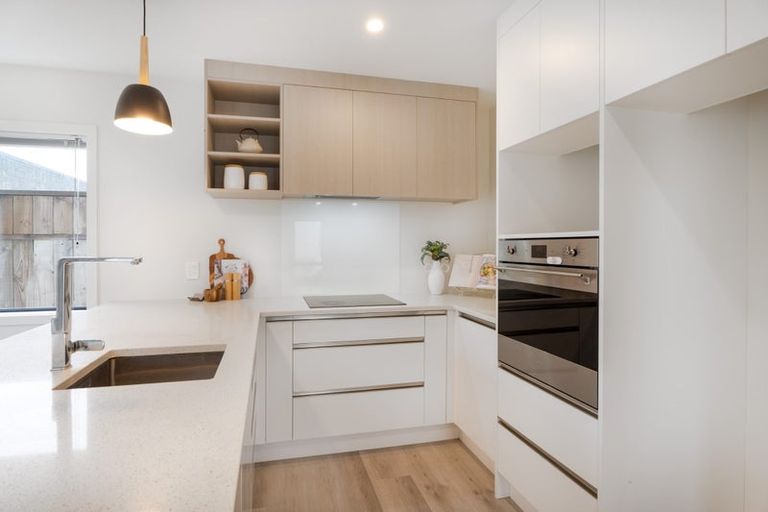 Photo of property in 10 Okoutu Lane, Moera, Lower Hutt, 5010