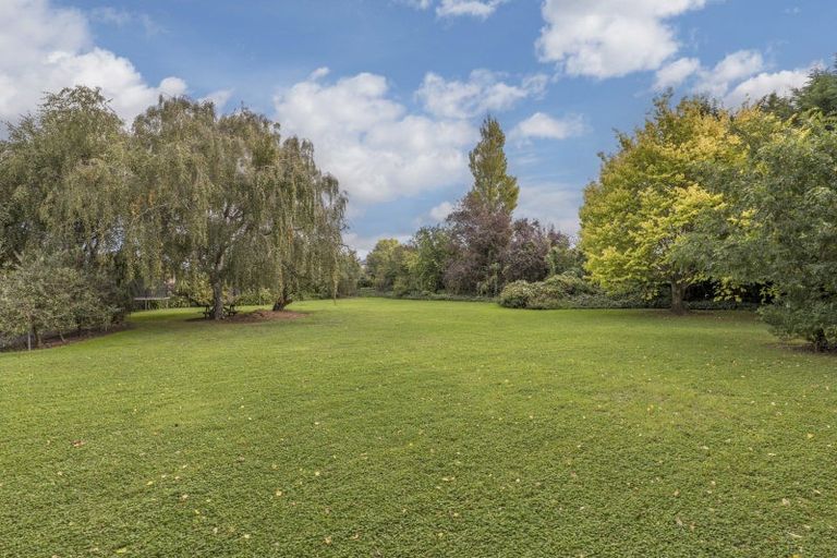 Photo of property in 30 Sawyers Arms Road, Northcote, Christchurch, 8052