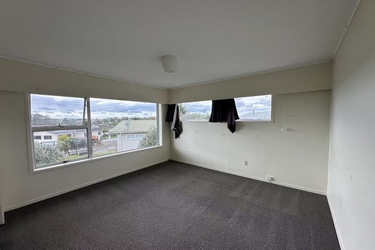 Photo of property in 10 Bendale Place, Papatoetoe, Auckland, 2025