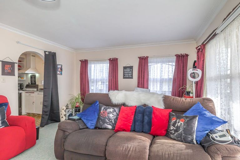 Photo of property in 32 Kent Street, Levin, 5510