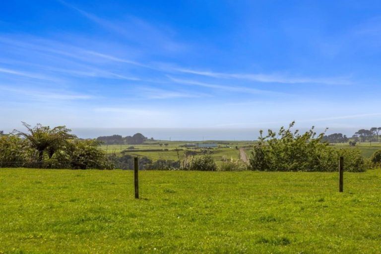 Photo of property in 93 Surrey Hill Road, Kaitake, New Plymouth, 4374