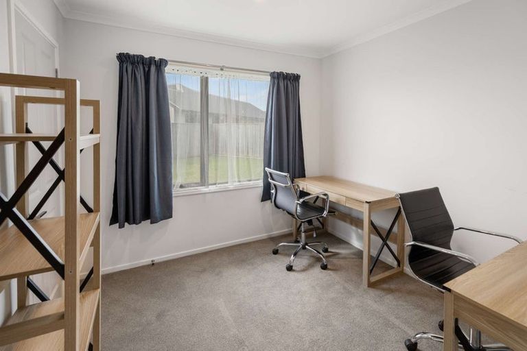 Photo of property in 28 Magnolia Crescent, Tawhero, Whanganui, 4501