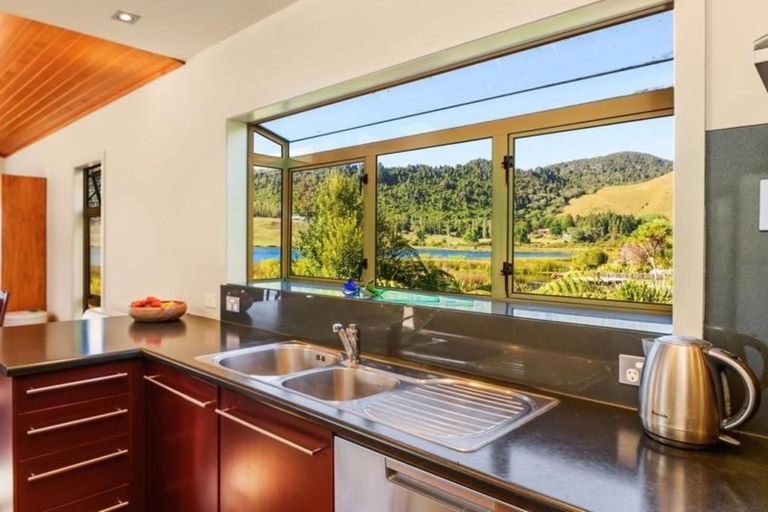Photo of property in 89 Acacia Road, Lake Okareka, Rotorua, 3076