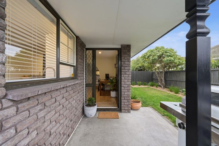 Photo of property in 1/54 Aorangi Road, Bryndwr, Christchurch, 8053