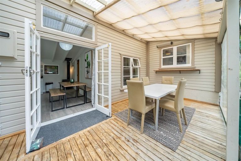 Photo of property in 38 Jocelyn Crescent, Pinehaven, Upper Hutt, 5019