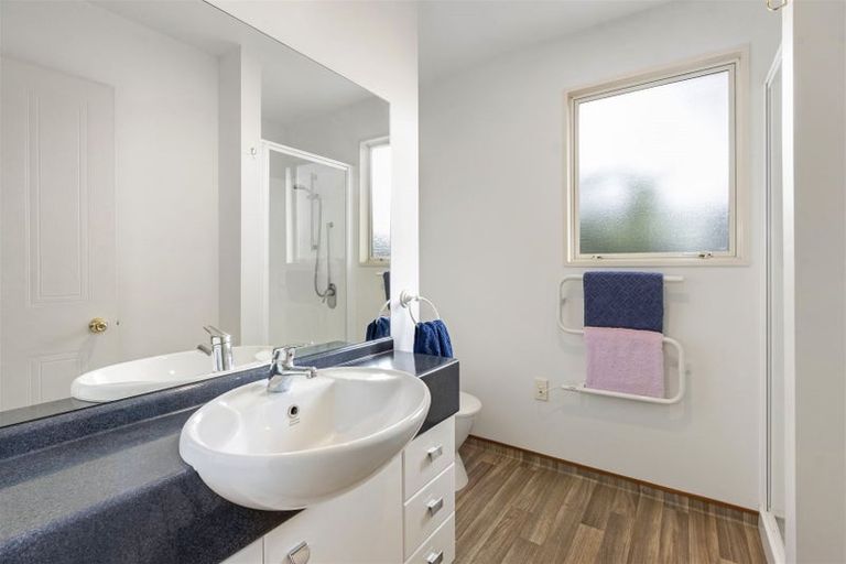 Photo of property in 5 Gleneagles Terrace, Ilam, Christchurch, 8053