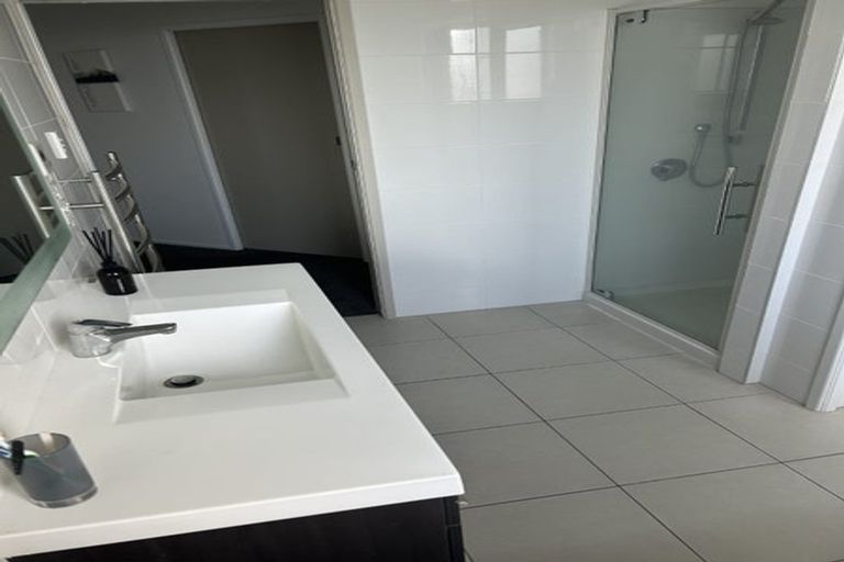 Photo of property in 23 Truby King Street, Merrilands, New Plymouth, 4312