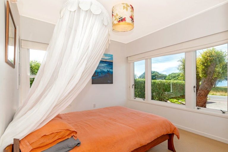 Photo of property in 50 Moana Road, Okitu, Gisborne, 4010