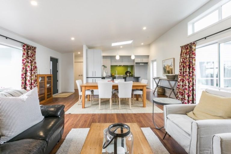 Photo of property in 6 Gladstone Road, Bluff Hill, Napier, 4110