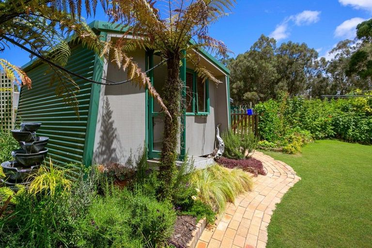 Photo of property in 1/160 Acacia Heights Drive, Acacia Bay, Taupo, 3385