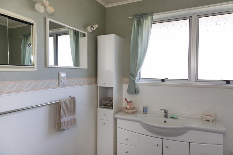 Photo of property in 11 Parklane Place, Weston, Oamaru, 9401