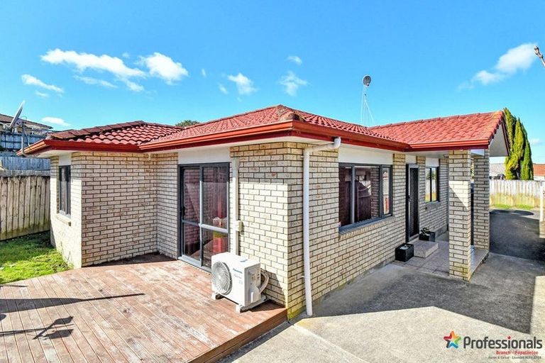 Photo of property in 71a Robert Skelton Place, Clendon Park, Auckland, 2103