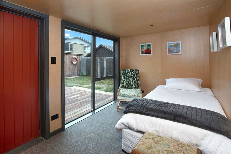 Photo of property in 347 Marine Parade, New Brighton, Christchurch, 8061